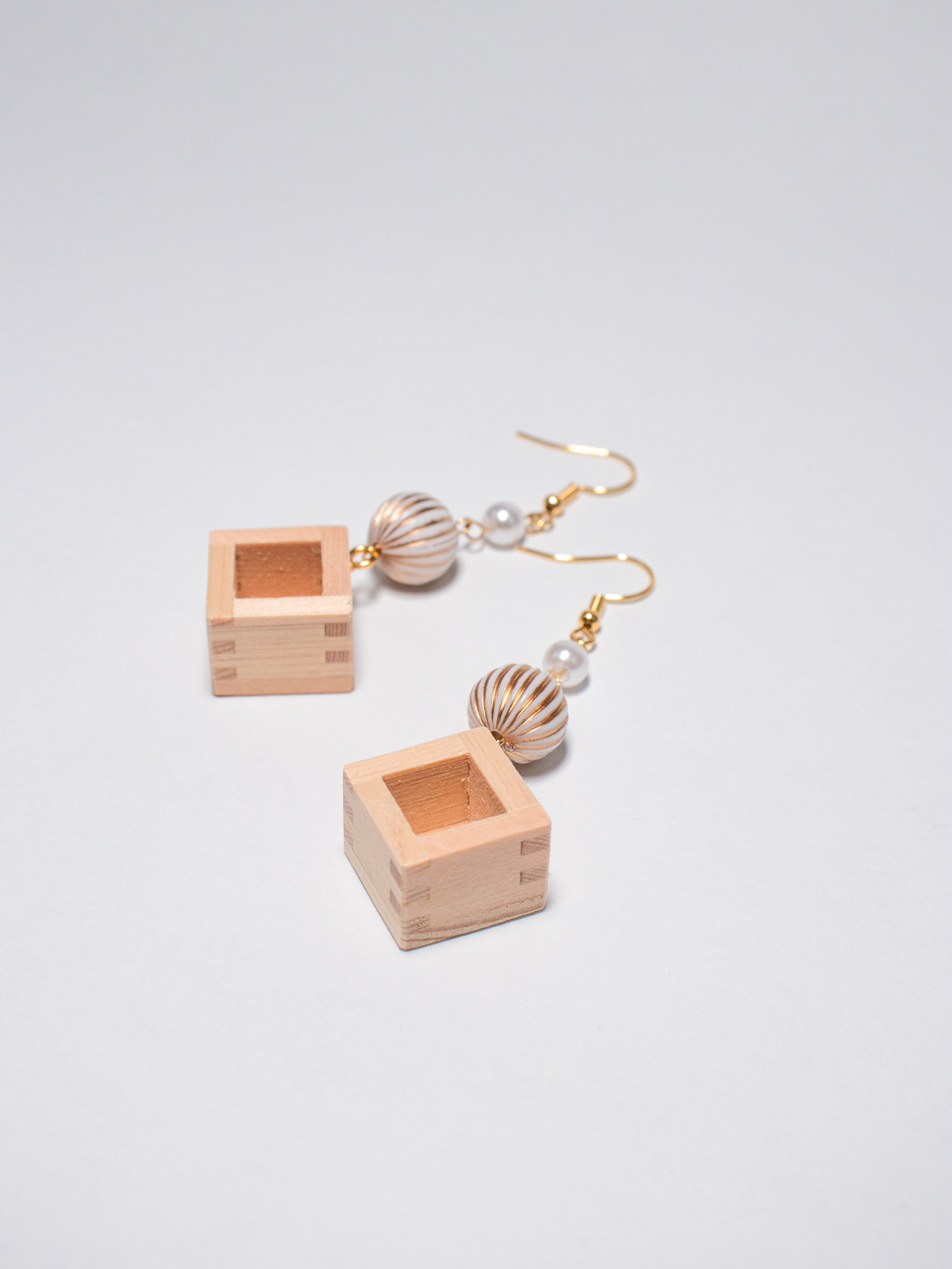 FOMUS Parure PIERCE (TEMARI White)